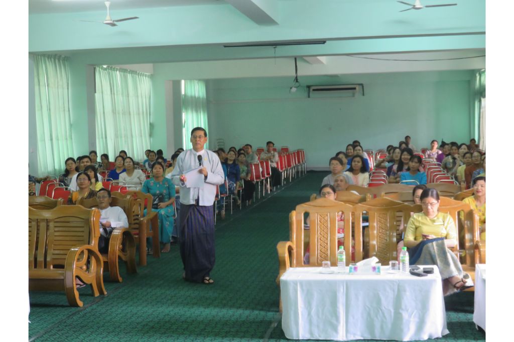 ဆေးတက္ကသိုလ်၊ မကွေး Student Feedback နှင့်ပတ်သက်၍ ပါမောက္ခချုပ်နှင့် Foundation Year ဆရာ/ဆရာမများ တွေ့ဆုံပွဲအခမ်းအနား                                                                                                                                                                                                                                                                                                                                                                                                                                                                                                                                                                                                                                                                                                                                                                                                                                                                                                                                                                                                                                                                                                                           