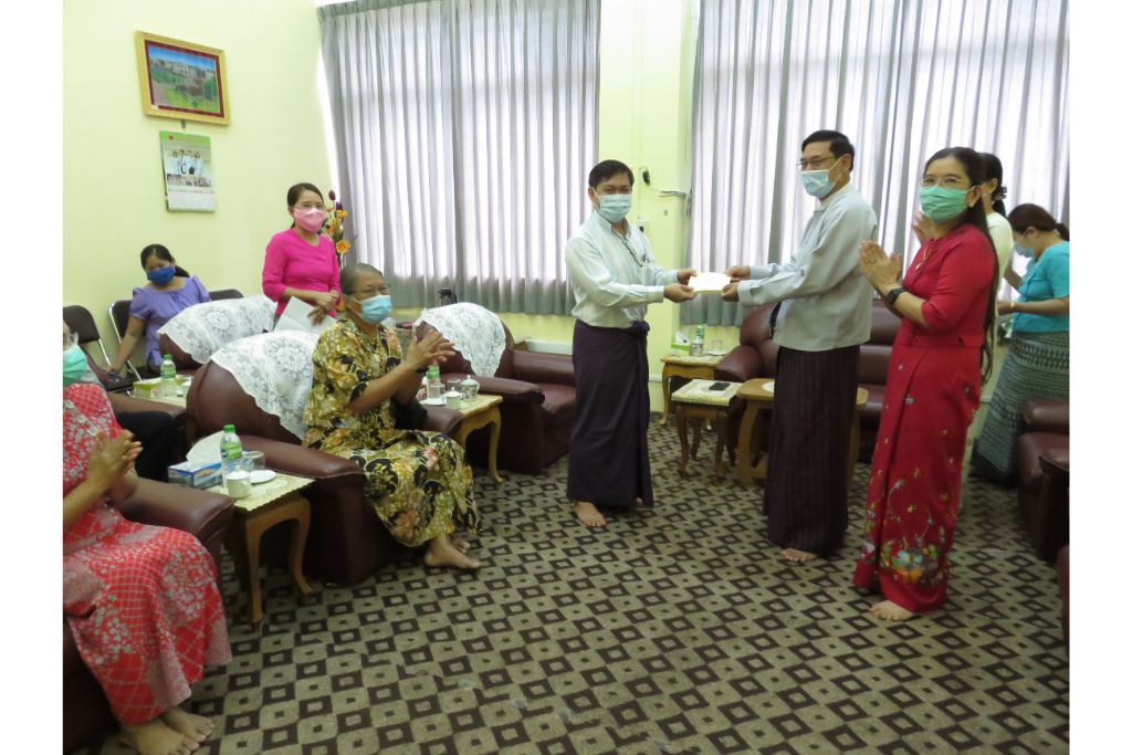 COVID-19 CORONAVIRUS ကာကွယ်ထိန်းချုပ်ရေး၊ ကုသရေးလုပ်ငန်းများတွင် အဓိက ပါဝင်ထိတွေ့ တာဝန်ထမ်းဆောင်သော အရာထမ်းများအား Special Allowance ထောက်ပံ့ခြင်း အခမ်းအနားကို ၂၀၂၀ ပြည့်နှစ်၊ ဇွန်လ (၂၅ )ရက်နေ့ နံနက်ပိုင်းတွင် ကျင်းပပြုလုပ်ခဲ့ပါသည်။                                                                                                                                                                                                                                                                                                                                                                                                                                                                                                                                                                                                                                                                                                                                                                                                                                                                                                                                                                                                        