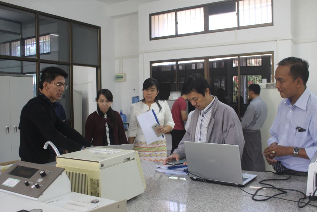 ၂၀၁၉-ခုနှစ်၊ ဒီဇင်ဘာလ(၅)ရက်နေ့ ဆေးတက္ကသိုလ်၊ မကွေးသို့ Myanmar Zircon Co,Ltd မှ Rotor-Gene Q (Real Time PCR) Demonstration အကြောင်း သိကောင်းစရာများနှင့် ပတ်သက်သည့် Lunch Time Talk ကျင်းပပြုလုပ်ခဲ့ပါသည်။                                                                                                                                                                                                                                                                                                                                                                                                                                                                                                                                                                                                                                                                                                                                                                                                                                                                                                                                                                                                                                      